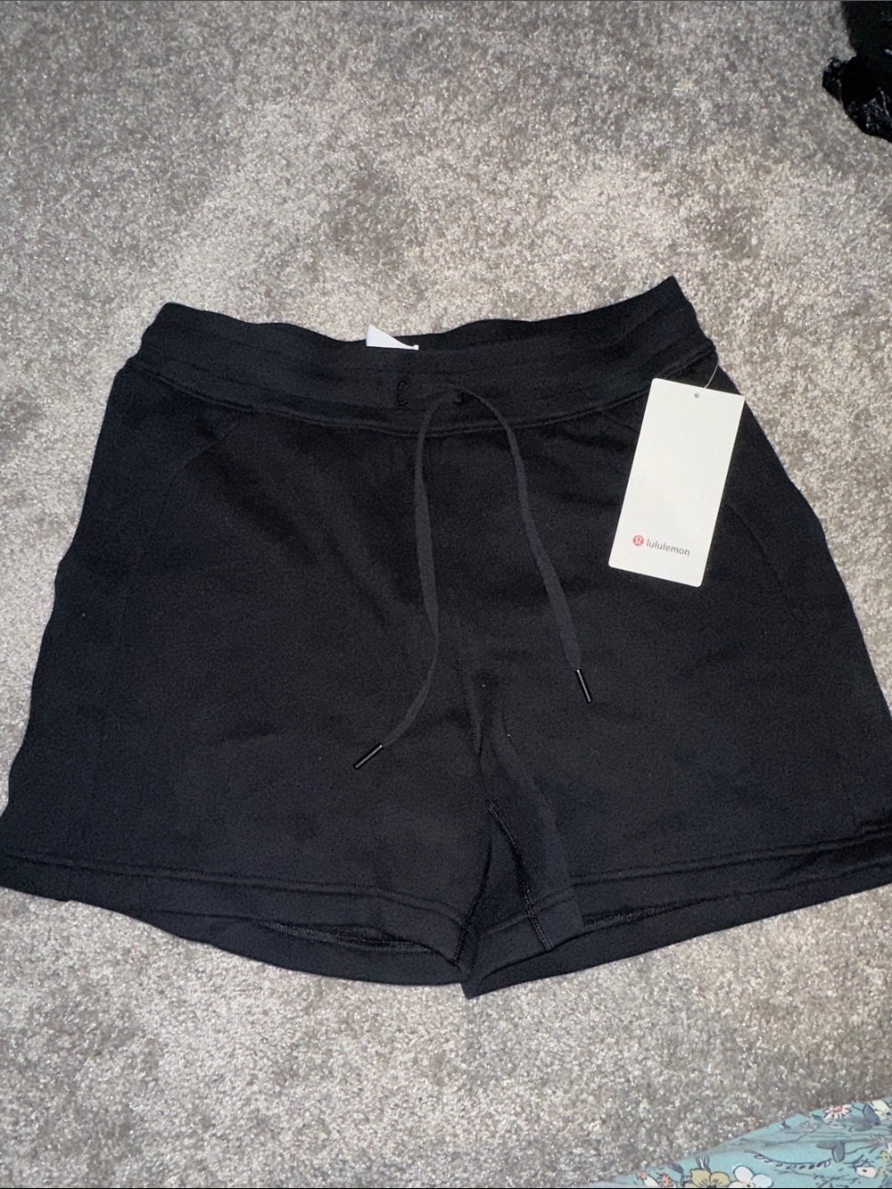 lululemon Scuba High-Rise Short 5”